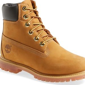 NWOT Timberland Boots
